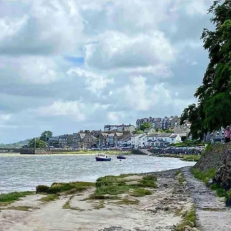 In בית נופש *